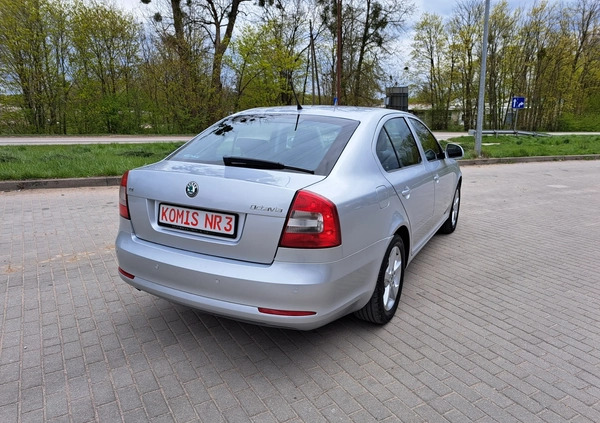 Skoda Octavia cena 22900 przebieg: 257000, rok produkcji 2011 z Szydłowiec małe 407